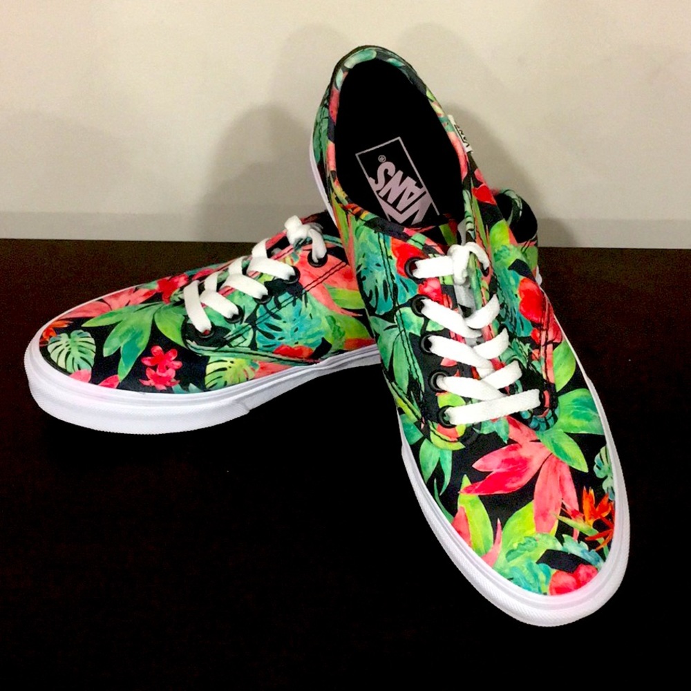 Unisex Authentic Hawaiian Floral Skate Shoes